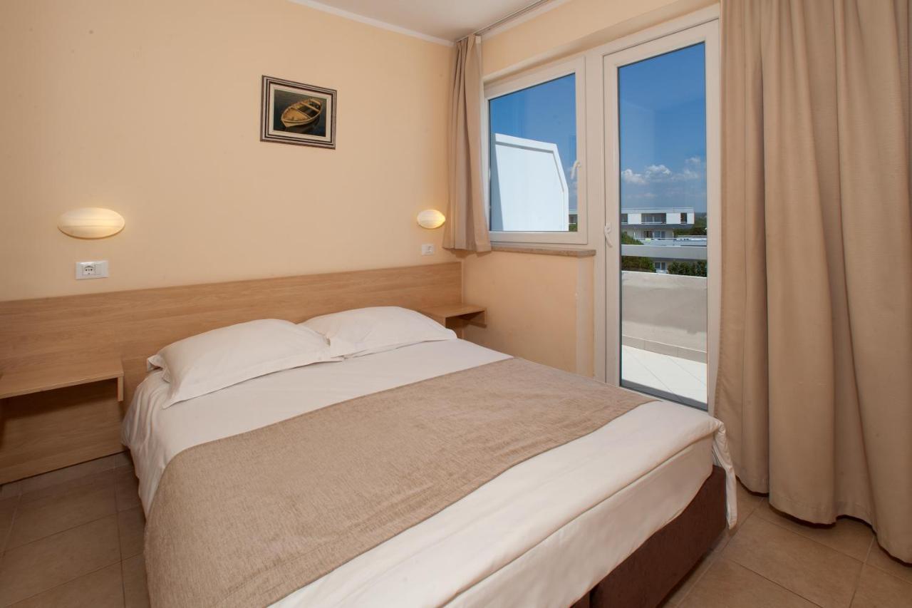 Hotel Delfin Plava Laguna Mugeba Luaran gambar