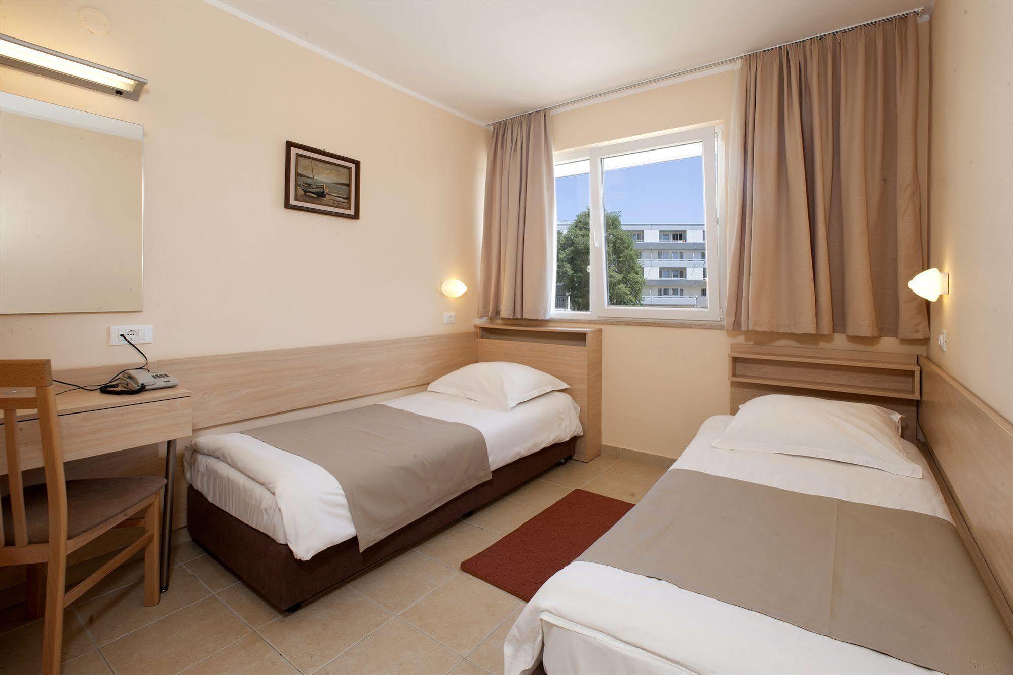 Hotel Delfin Plava Laguna Mugeba Luaran gambar