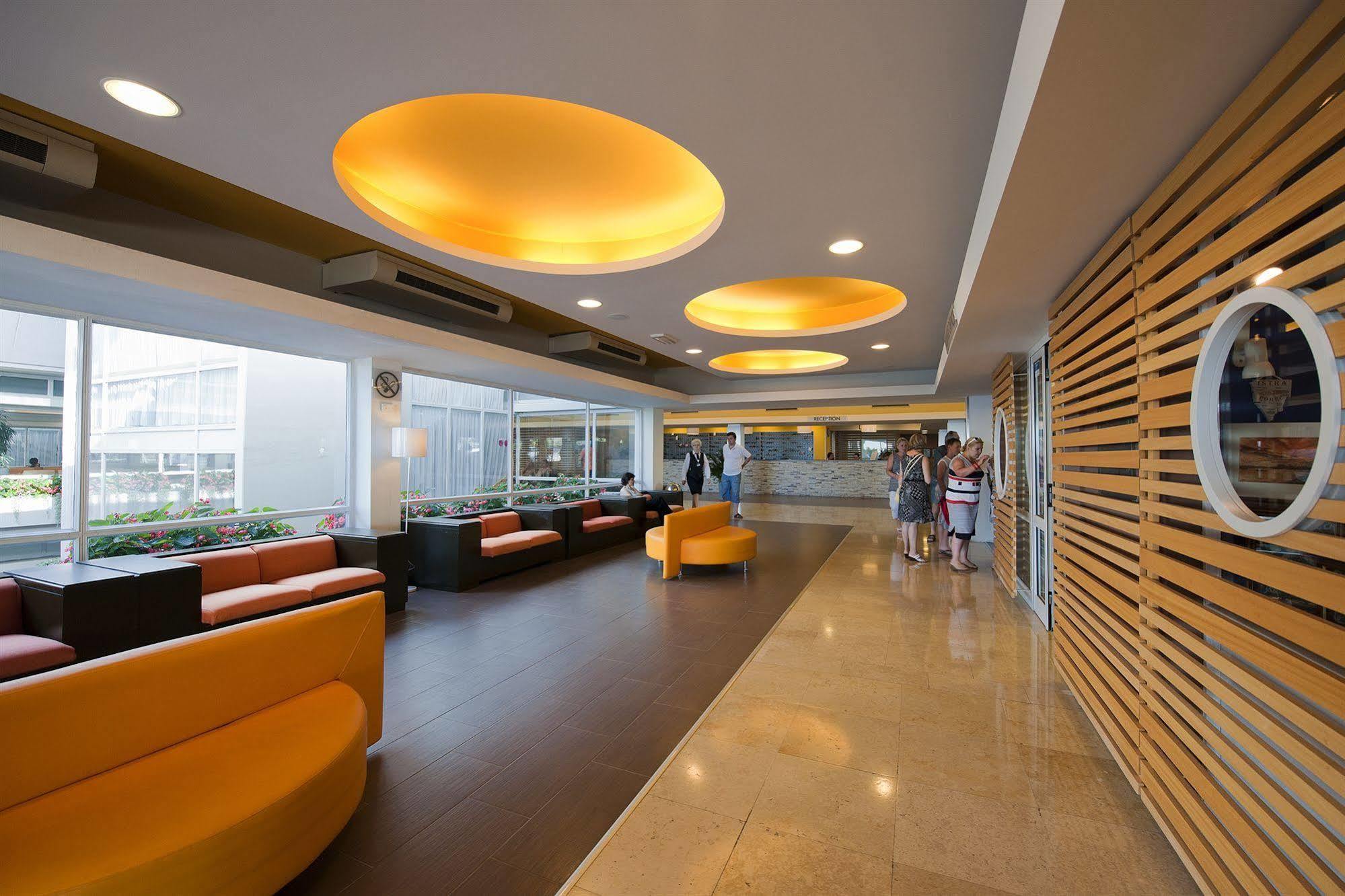 Hotel Delfin Plava Laguna Mugeba Luaran gambar